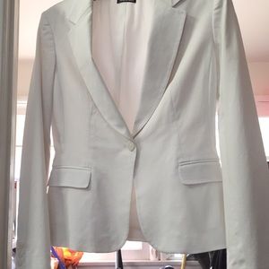 Beautiful white Tahiti blazer